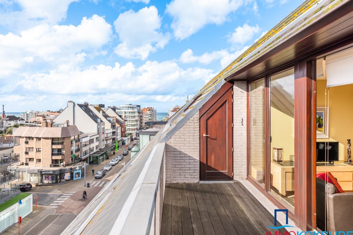 Ruim penthouse met 3 slaapkamers en 2 terrassen in de Strandlaan