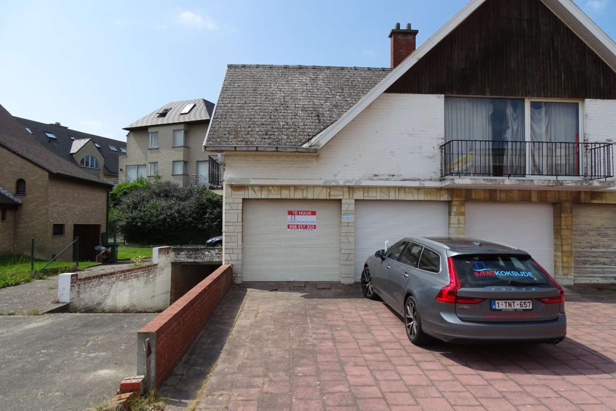 Garage met staanplaats