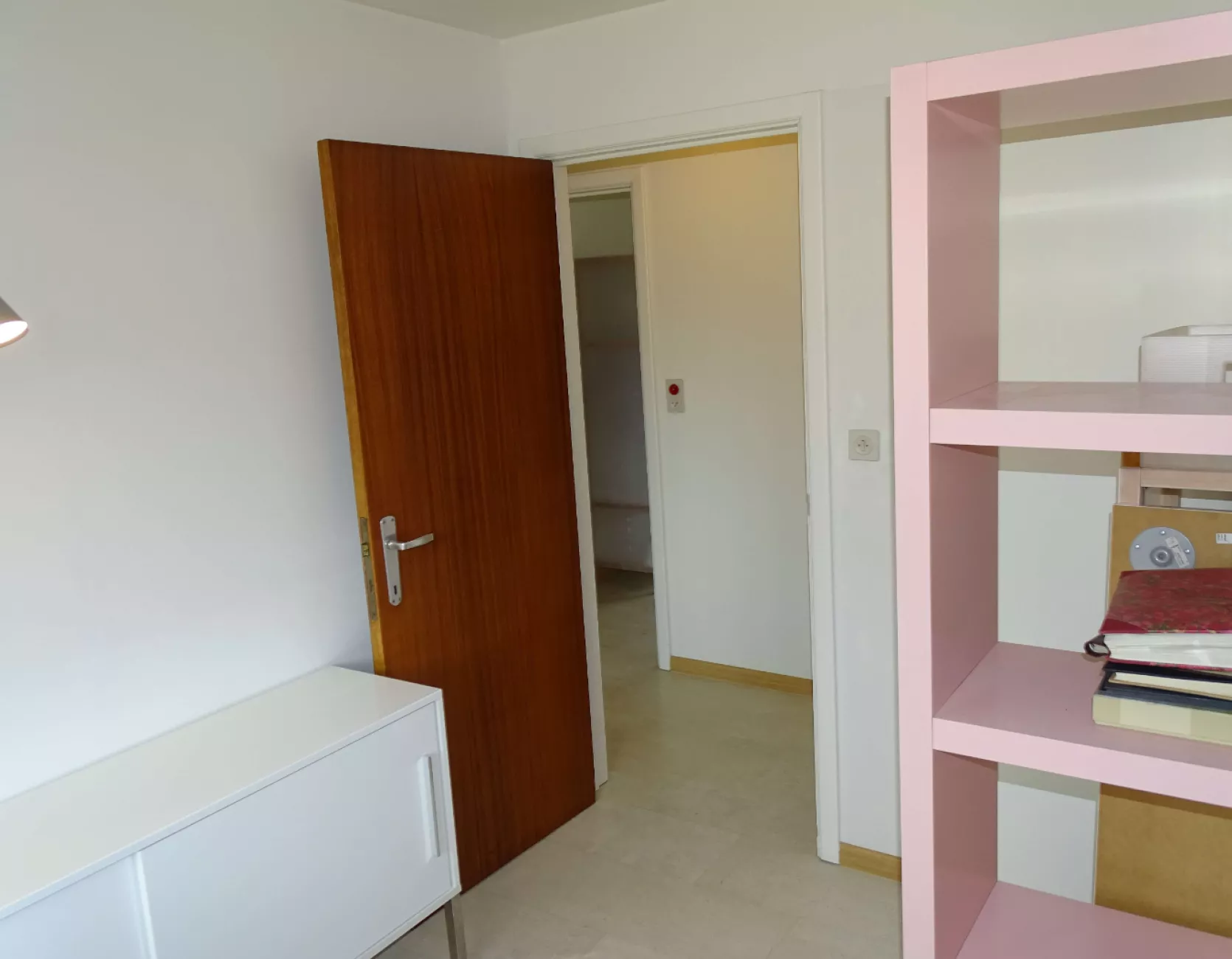Handelsruimte met tuin en appartement