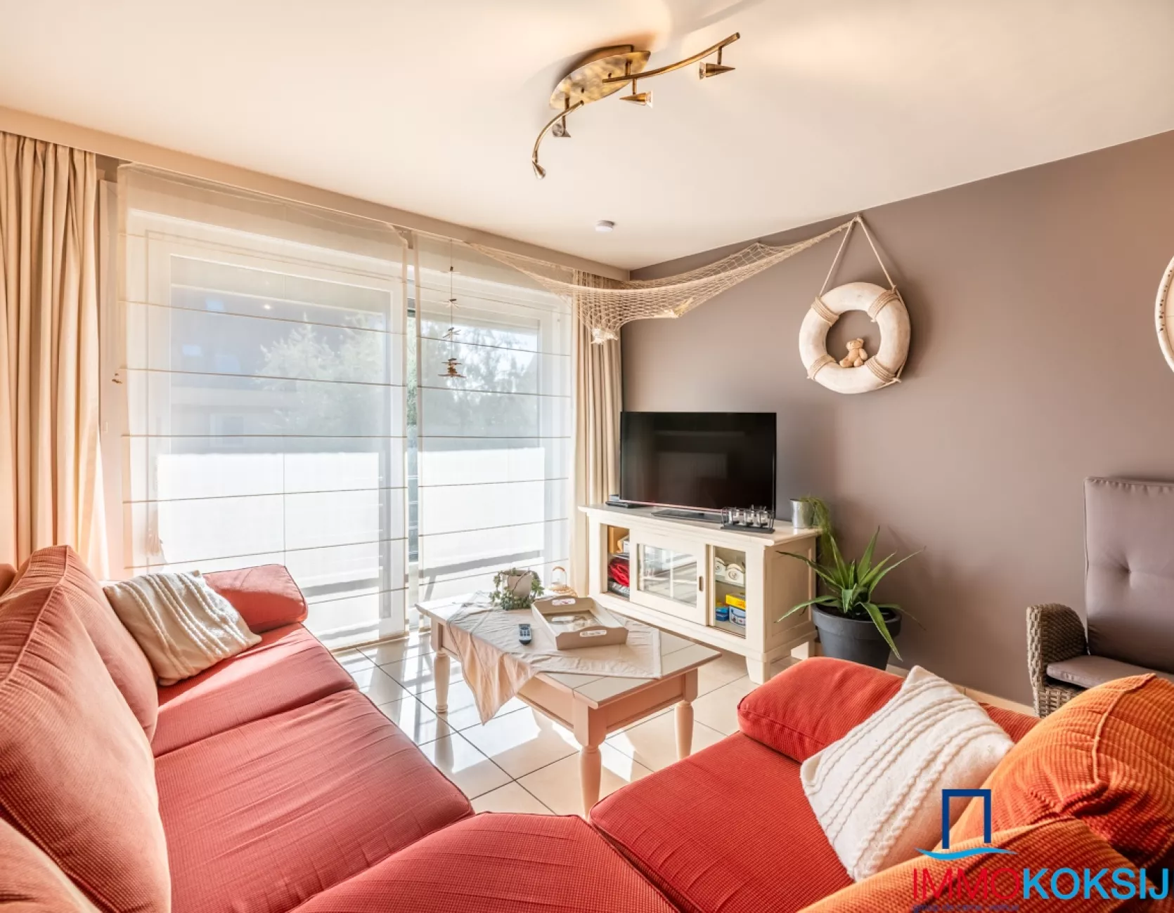 Modern volledig bemeubeld appartement met 2 slaapkamers